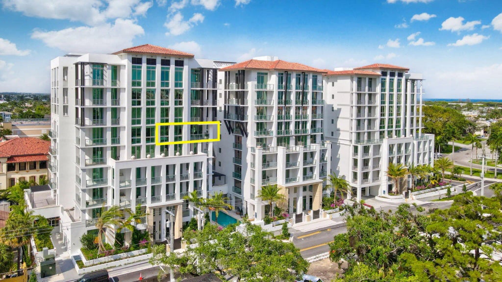 475 E Royal Palm Road #605, Boca Raton