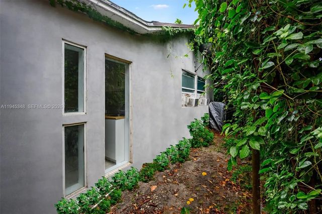 3 of 16 - 348 Ne 58th Street, Miami, FL