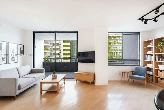 4 of 21 - 1330 West Avenue #610, Miami Beach, FL