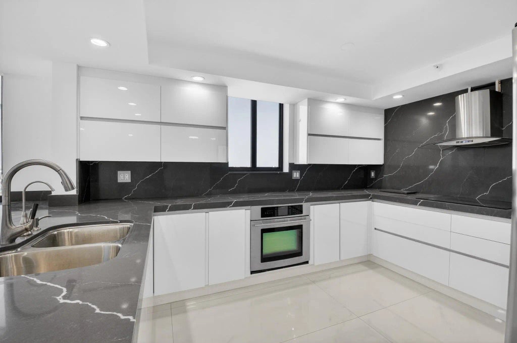 3420 S Ocean Boulevard #ph-t, Highland Beach