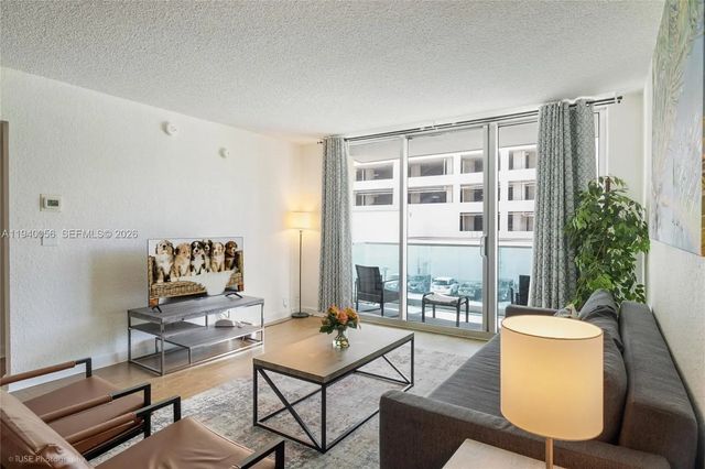 4 of 18 - 4001 S Ocean Drive #3b, Hollywood, FL