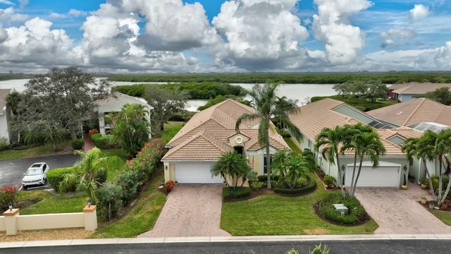 3305 Caracal Drive, Fort Pierce