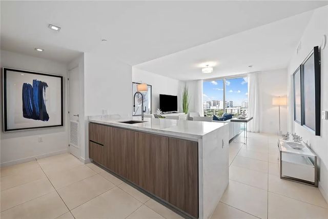 5 of 22 - 401 N Birch Road #614, Fort Lauderdale, FL