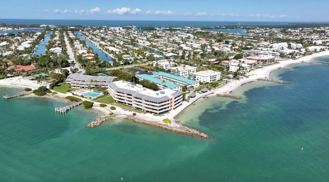 4 of 50 - 1133 W Ocean  Drive #17, Key Colony Beach, FL