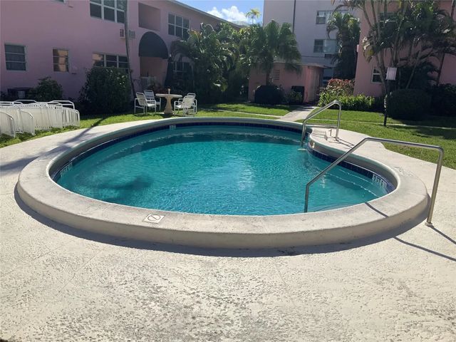 2 of 25 - 700 Bayshore Drive #13, Fort Lauderdale, FL