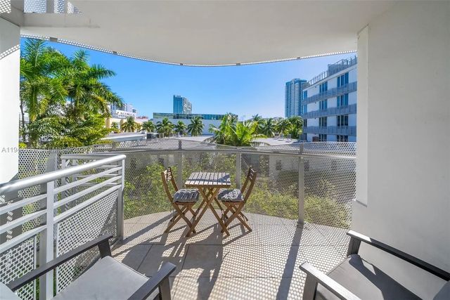 4 of 17 - 2155 Washington Court #303, Miami Beach, FL
