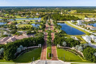 Photo of Listing #R11156173