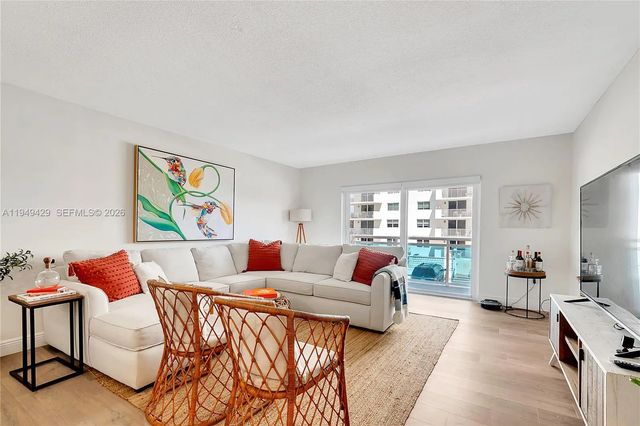 2 of 30 - 1701 S Ocean Drive #202, Hollywood, FL