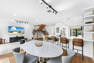 Photo of Listing #R11156208