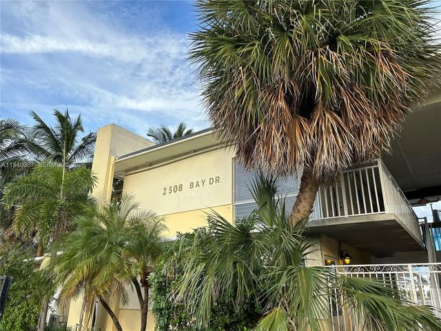 4 of 18 - 2508 Bay Drive #12, Pompano Beach, FL
