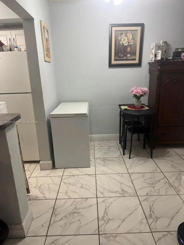 5 of 11 - 350 E 21st Street #108, Hialeah, FL