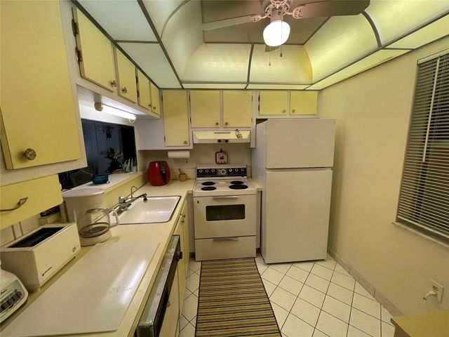 4 of 16 - 9200 Lime Bay Boulevard #209, Tamarac, FL