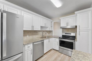 Photo of Listing #R11156327