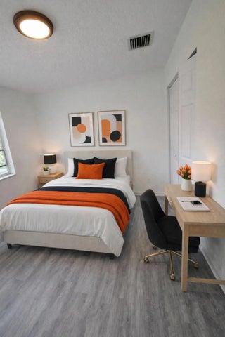 Photo of Listing #R11156333