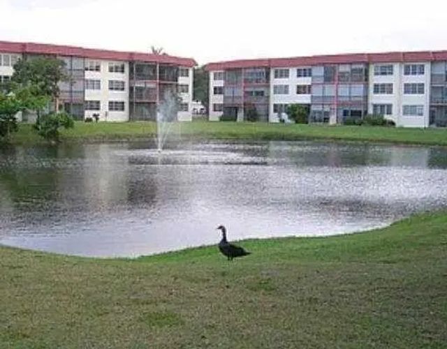 681 S Hollybrook Drive #105, Pembroke Pines
