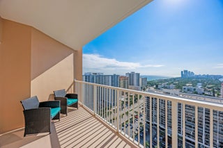 Photo of Listing #R11156353