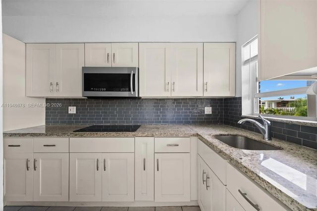 2 of 12 - 141 Ne 10th Avenue #26c, Hallandale Beach, FL