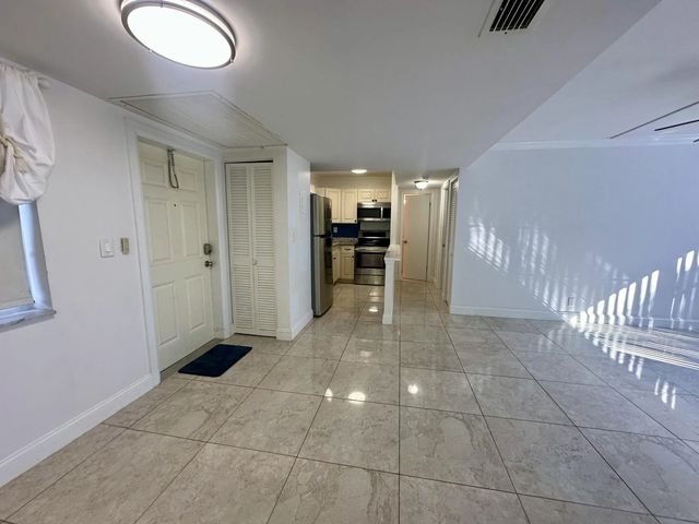 5 of 43 - 1810 New Palm Way #417, Boynton Beach, FL