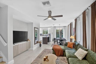 Photo of Listing #R11156390