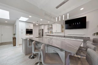 Photo of Listing #R11156395