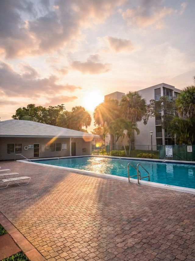 2 of 31 - 1100 Nw 87th Avenue #405, Coral Springs, FL