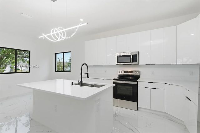 161 Blackstone Drive, Fort Myers