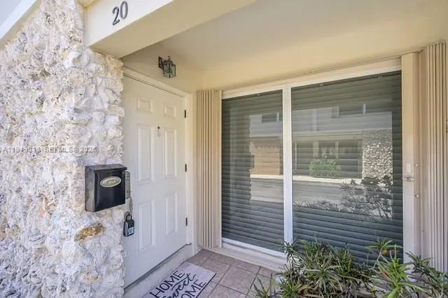 3 of 18 - 5555 N Ocean Boulevard #20, Lauderdale-By-The-Sea, FL