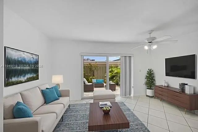 4 of 18 - 5555 N Ocean Boulevard #20, Lauderdale-By-The-Sea, FL