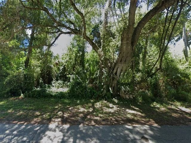 2 of 3 - 3031 Mockingbird Lane, LaBelle, FL
