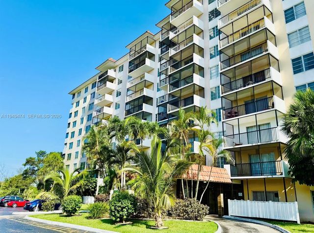 4164 Inverrary Drive #913, Lauderhill