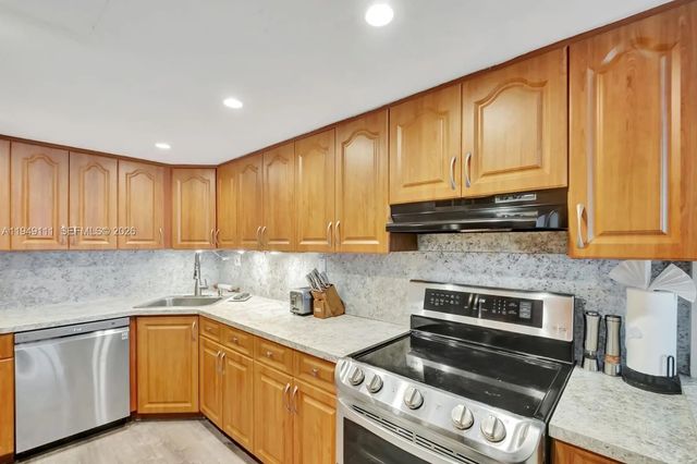 5 of 49 - 5401 Collins Avenue #340, Miami Beach, FL