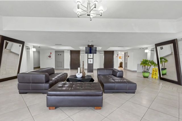 5 of 47 - 701 Nw 19th Street #401, Fort Lauderdale, FL