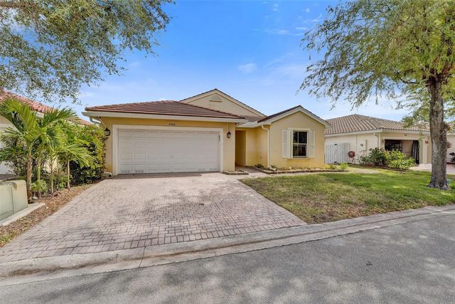 2 of 66 - 4966 Sw 33rd Terrace, Hollywood, FL