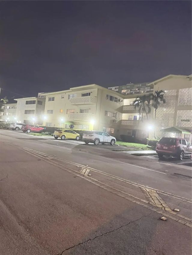 11930 Ne 19th Drive #28, North Miami