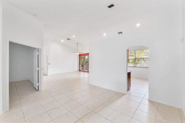 5 of 60 - 12342 Nw 10th Drive #d-9, Coral Springs, FL