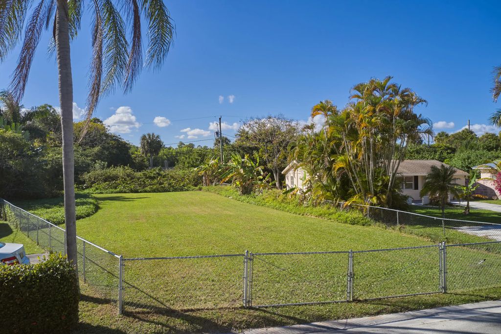 1328 Nw Charlie Green Drive, Stuart