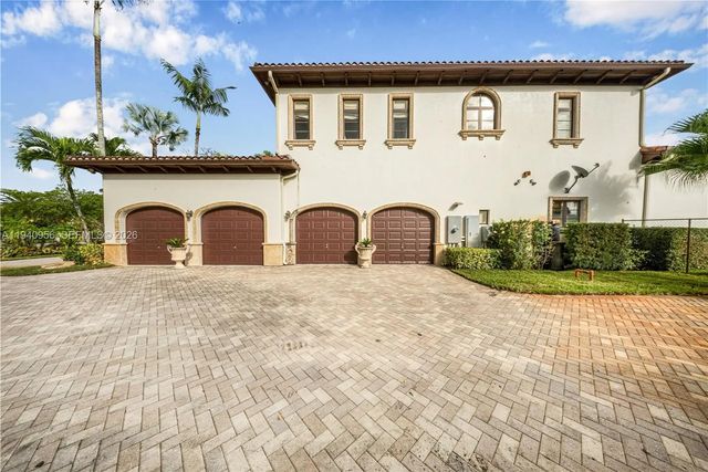 7538 Sw 64th Street, Miami