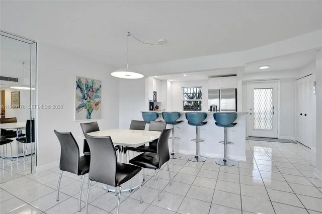 3 of 33 - 200 Se 5th Avenue #405, Dania Beach, FL