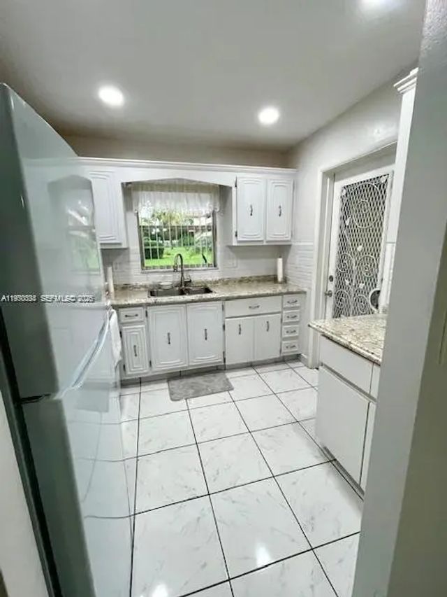 5 of 11 - 5300 Washington Street #s112, Hollywood, FL