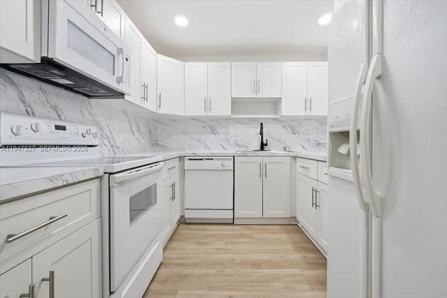 4 of 28 - 6960 Miami Gardens Drive #2-124, Hialeah, FL