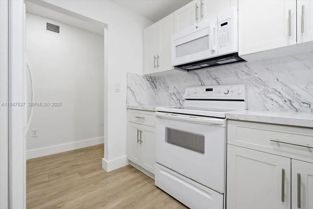 5 of 28 - 6960 Miami Gardens Drive #2-124, Hialeah, FL