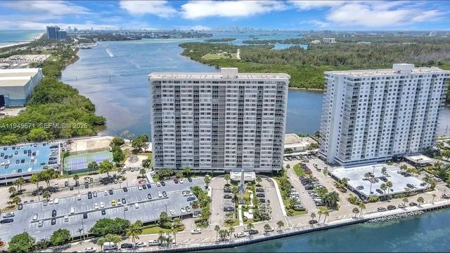 300 Bayview Drive #802, Sunny Isles Beach