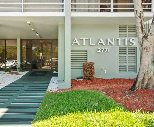 2771 Taft Street #411, Hollywood