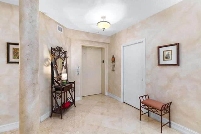 5 of 35 - 2051 Se 3rd Street #203, Deerfield Beach, FL