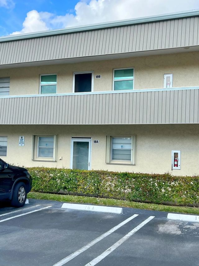 4 of 21 - 126 Sparrow Drive #19a, Royal Palm Beach, FL