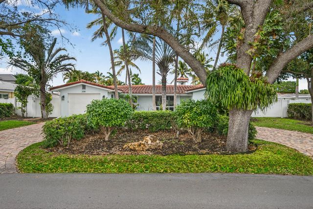 2081 Ne 25th Street, Lighthouse Point