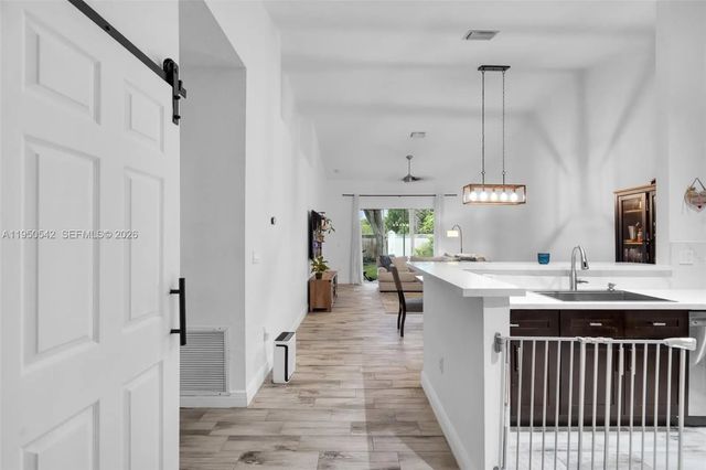 4 of 30 - 7980 S Aragon Boulevard #2, Sunrise, FL