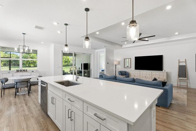 4 of 83 - 11959 Sw Viridian Boulevard, Port St. Lucie, FL