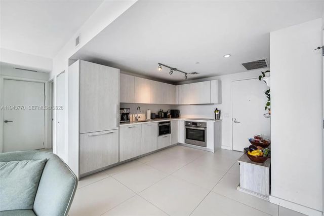 3 of 33 - 501 Ne 31st Street #3009, Miami, FL