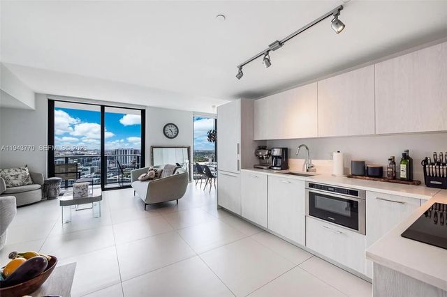 4 of 33 - 501 Ne 31st Street #3009, Miami, FL
